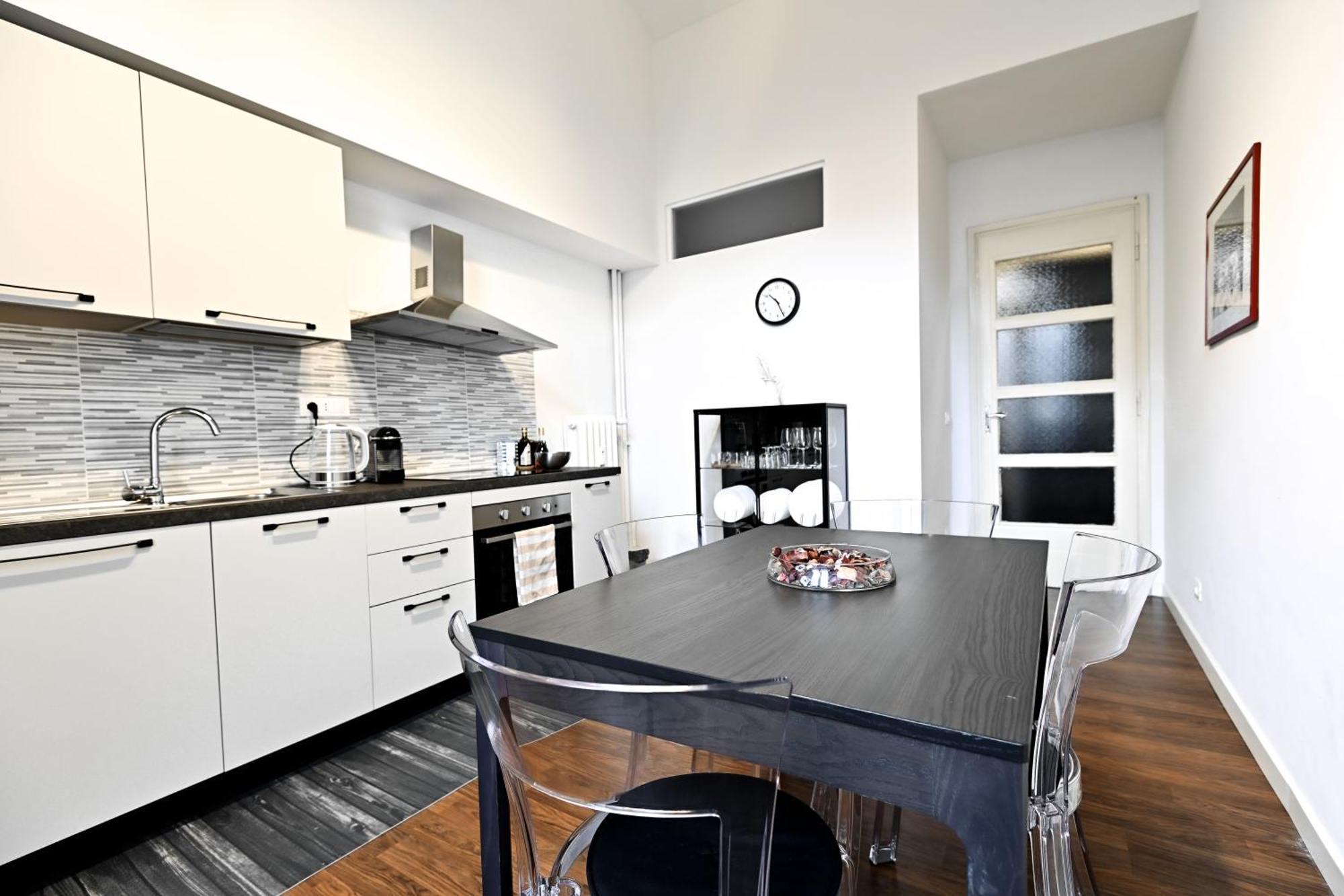 Living - Porta Susa Apartment *